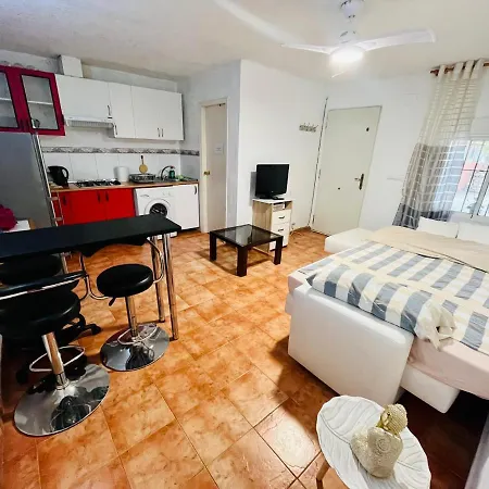 Estudio Adosado Acogedor Con Jardin, Barbacoa Y Parking Privado *