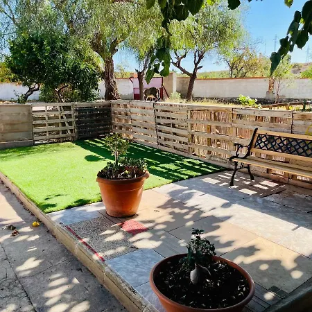 Ferienhaus Estudio Adosado Acogedor Con Jardin, Barbacoa Y Parking Privado *