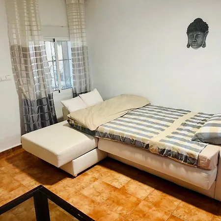 Estudio Adosado Acogedor Con Jardin, Barbacoa Y Parking Privado Ferienhaus