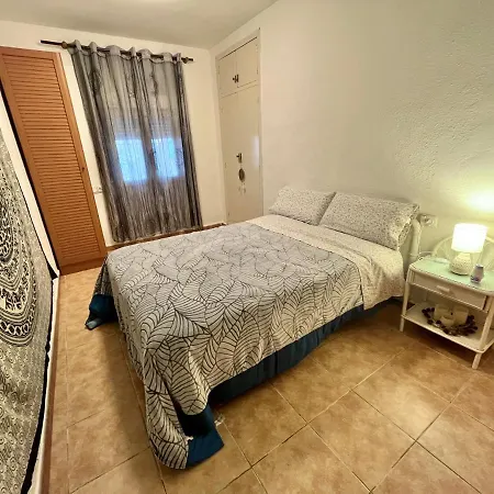 Ferienhaus Estudio Adosado Acogedor Con Jardin, Barbacoa Y Parking Privado Alicante
