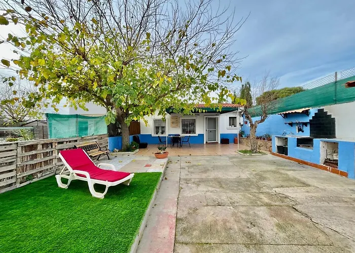 Hébergement de vacances Estudio Adosado Acogedor Con Jardin, Barbacoa Y Parking Privado